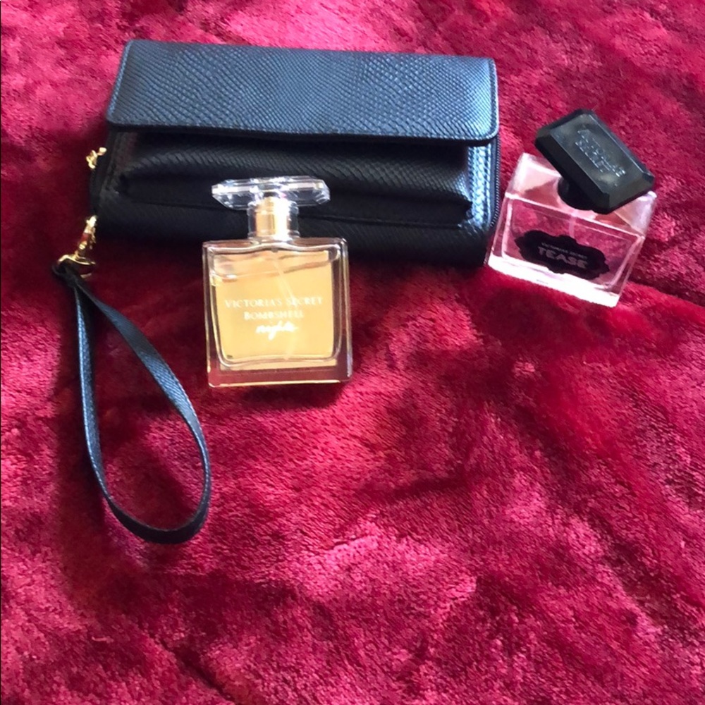 Versatile Wristlet - Picture 2 of 4